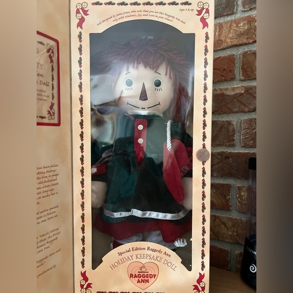Raggedy Ann Special Edition
Collector Holiday Keepsake Doll - Picture 5 of 6